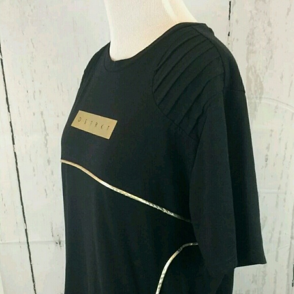 8ighth Dstrkt black and gold tshirt - Picture 2 of 6